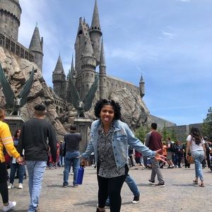 Meet your Posher, Iliana